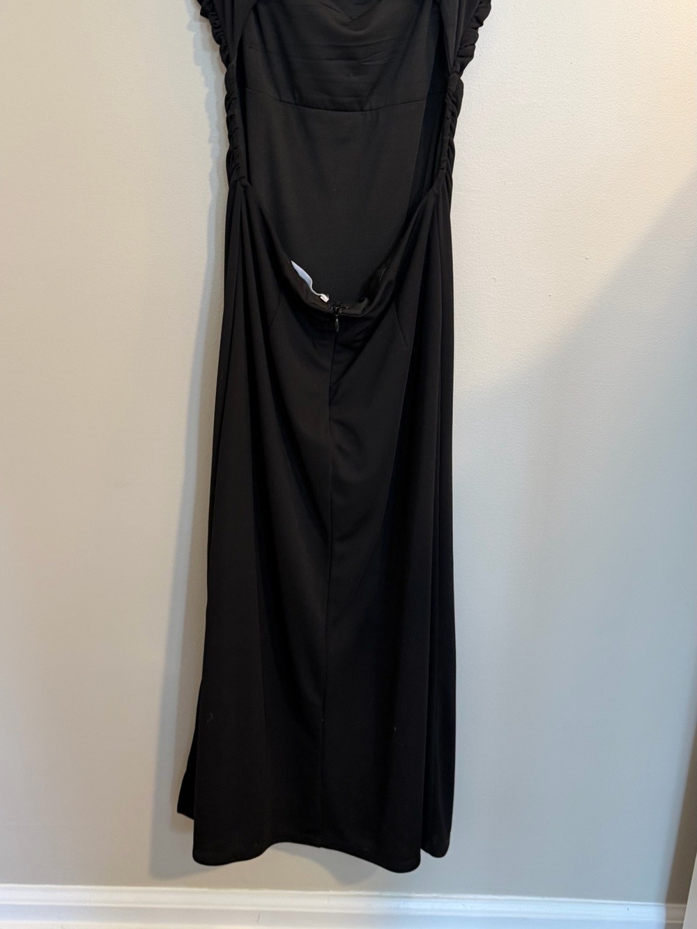 ASTR GELLER DRESS - Black - Picture 8 of 9